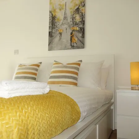 Aire Penthouse Leeds 2 Bed 2 Bath Apartment Leeds (West Yorkshire)